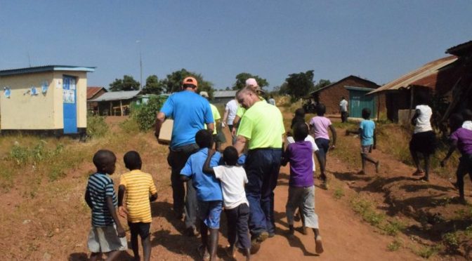 Volunteering Abroad Guide -7 Helpful Tips to Giving Back Responsibly